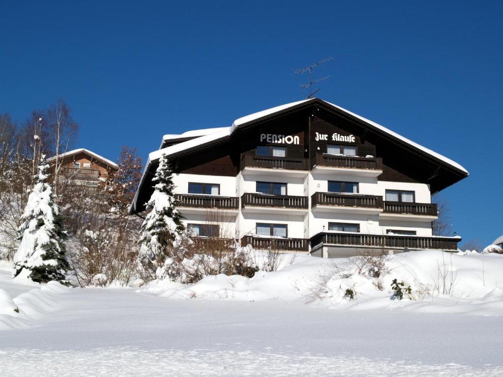 Pension Zur Klause โบเดนไมส์ ภายนอก รูปภาพ